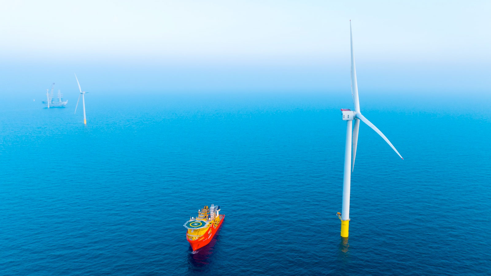 The Dogger Bank Wind Farm, which will be the largest offshore wind farm in the world, has delivered power to the UK electricity grid for the first time.