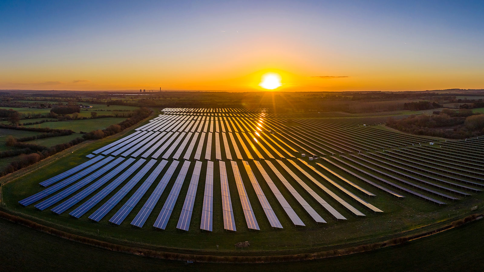Planning approval has been granted for a new 15.23 MW solar farm in Yeovil, Somerset.