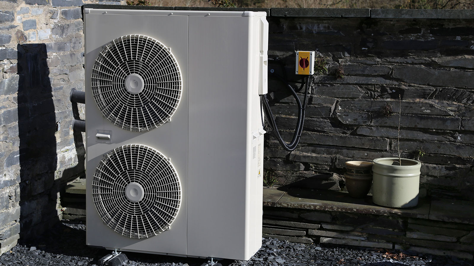 The National Audit Office has warned that heat pump sales are below expected levels, which could risk the UK’s decarbonisation efforts.