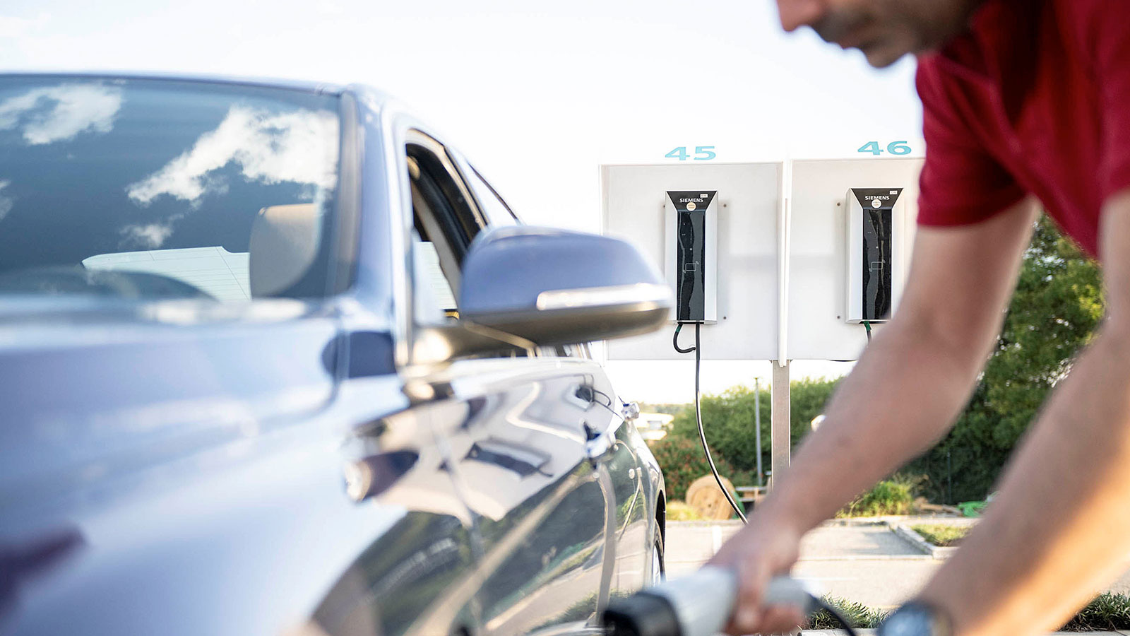 Toby Horne, Siemens Infrastructure Financing Partner at Siemens Financial Services UK, explores how private financing could supercharge the roll-out of EV charging infrastructure.